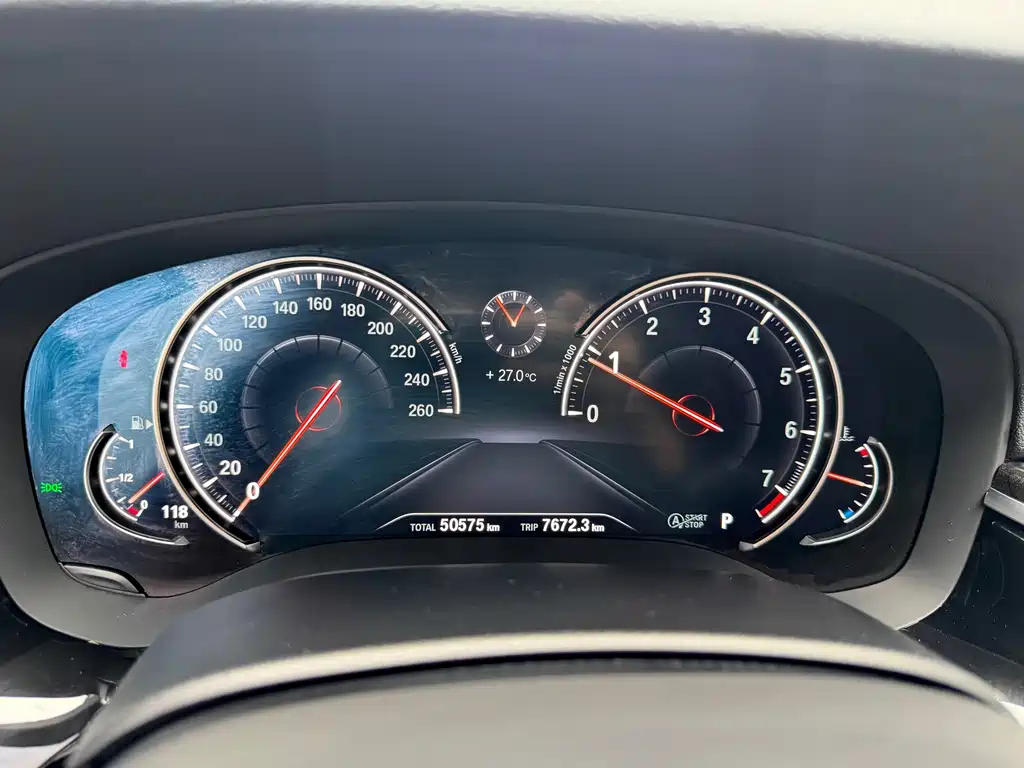 BMW 5 Series 2018 — фото 20