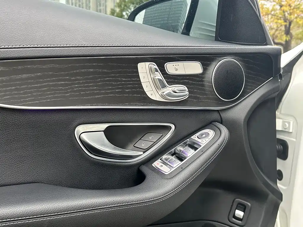 Mercedes-Benz C-Class 2020 — фото 10