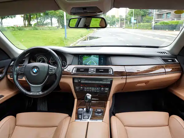 BMW 7 Series 2011