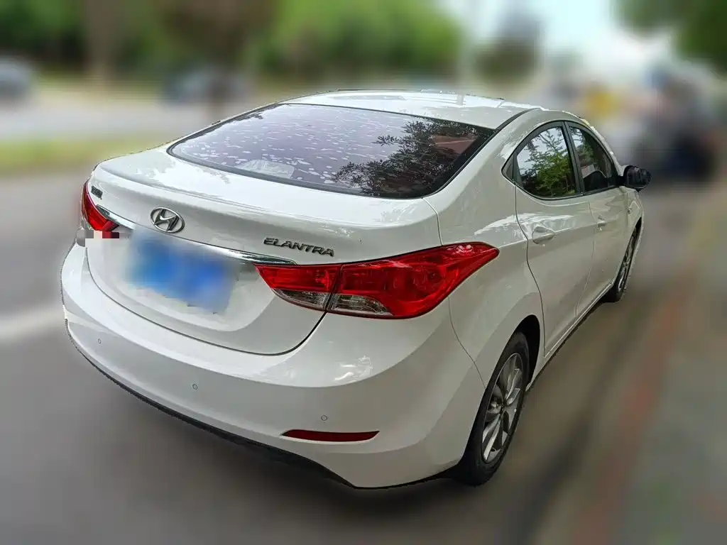 Hyundai Elantra 2016
