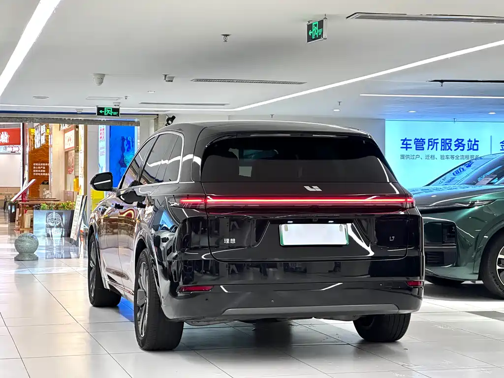 Li Auto Li L7 2025