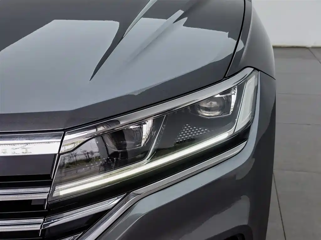 Volkswagen Touareg 2019 — фото 7