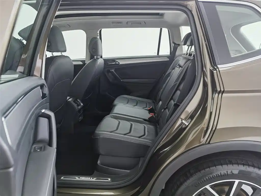 Volkswagen Tiguan L 2017 — фото 15