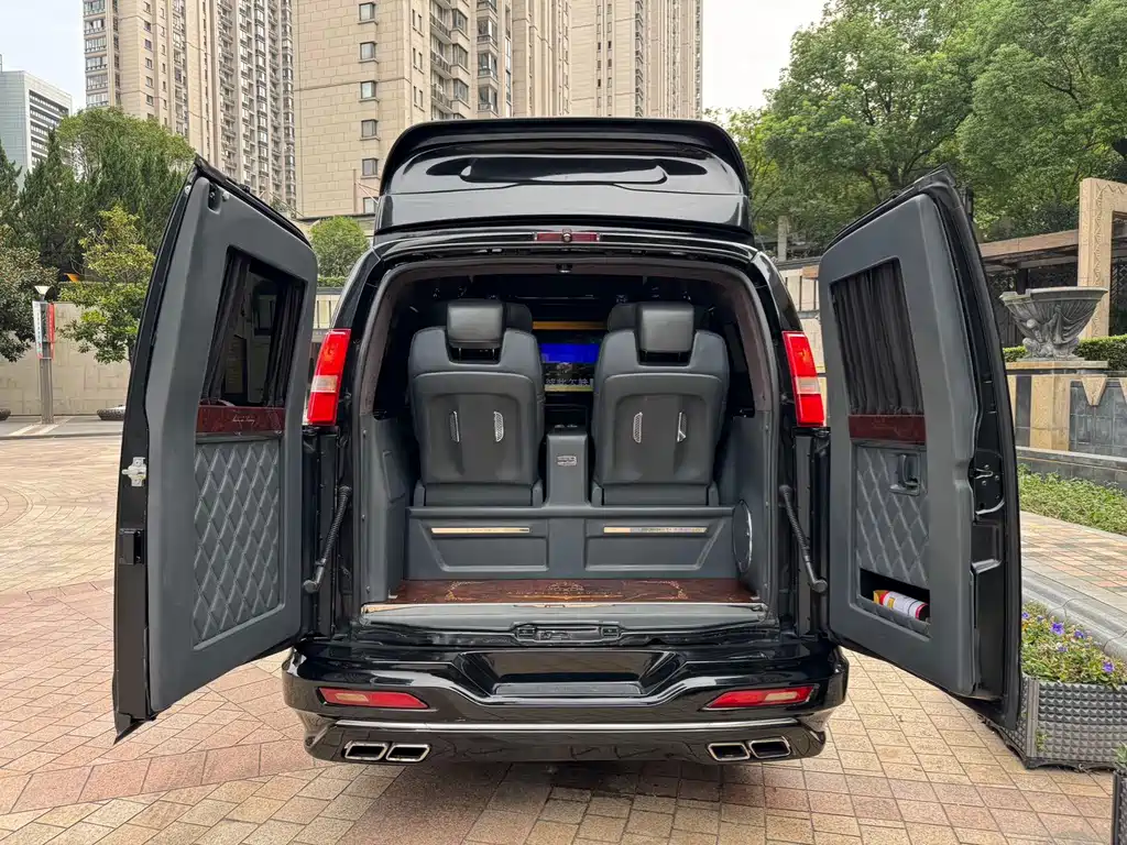 GMC Savana 2020 — фото 15