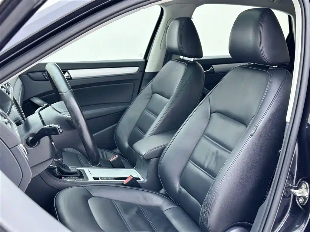 Volkswagen Passat 2015 — фото 21
