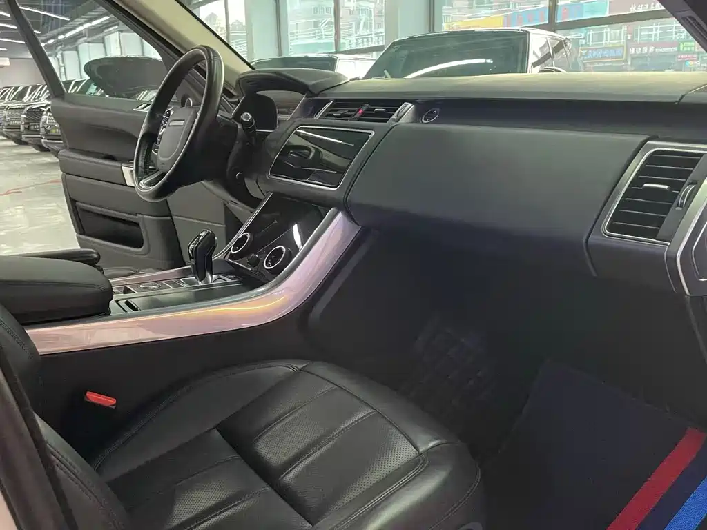 Land Rover Sport 2019 — фото 15
