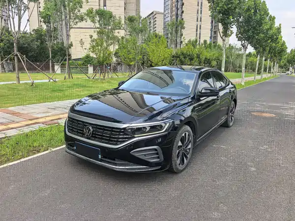 Volkswagen Passat 2024
