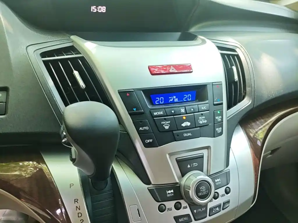 Honda Odyssey 2014 — фото 13