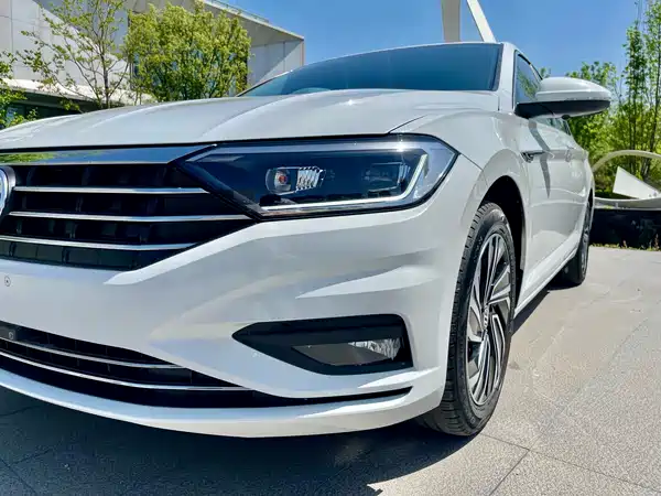 Volkswagen Sagitar 2022