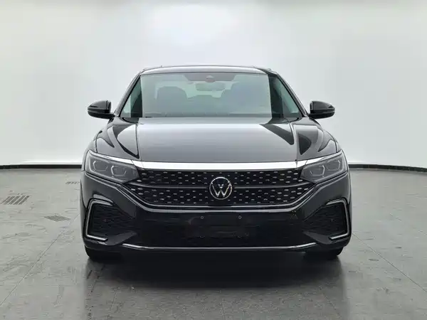 Volkswagen Passat 2022