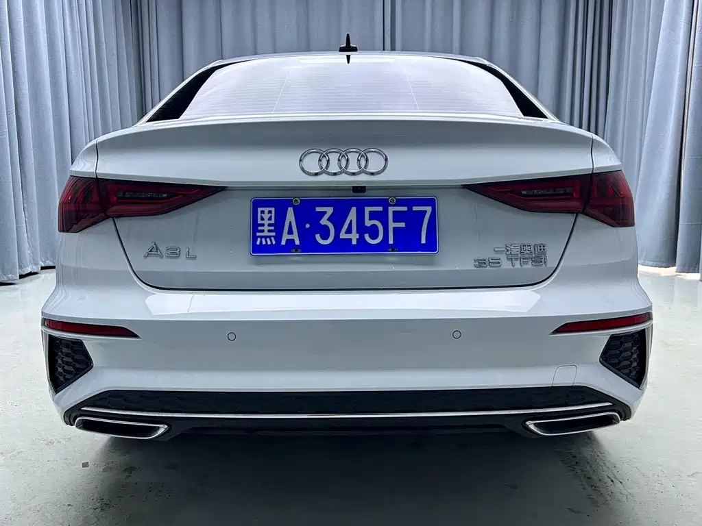 Audi A3 2023 — фото 18
