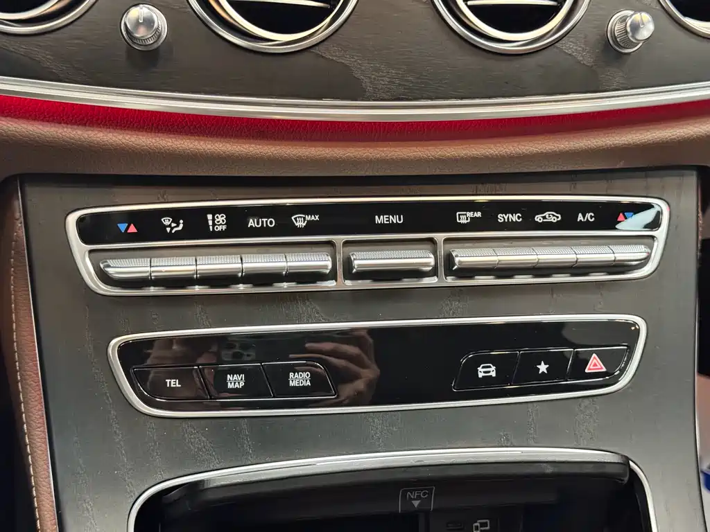 Mercedes-Benz E-Class 2021 — фото 22