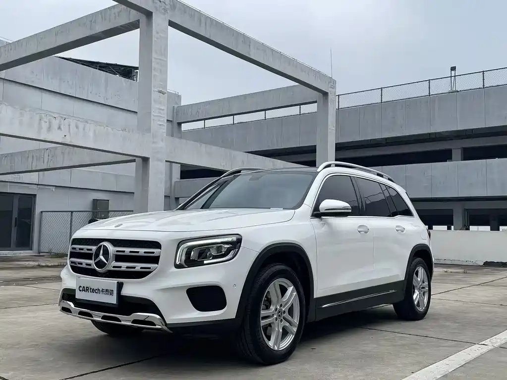 Mercedes-Benz GLB 2022 — фото 1