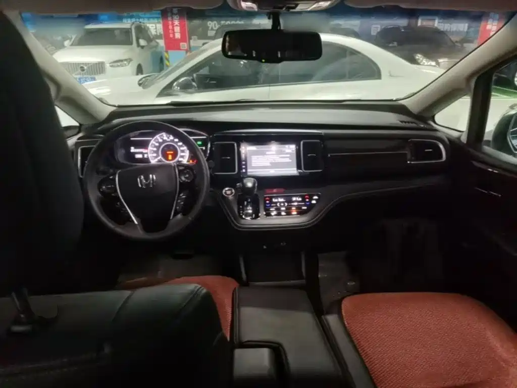 Honda Elysion 2018 — фото 10