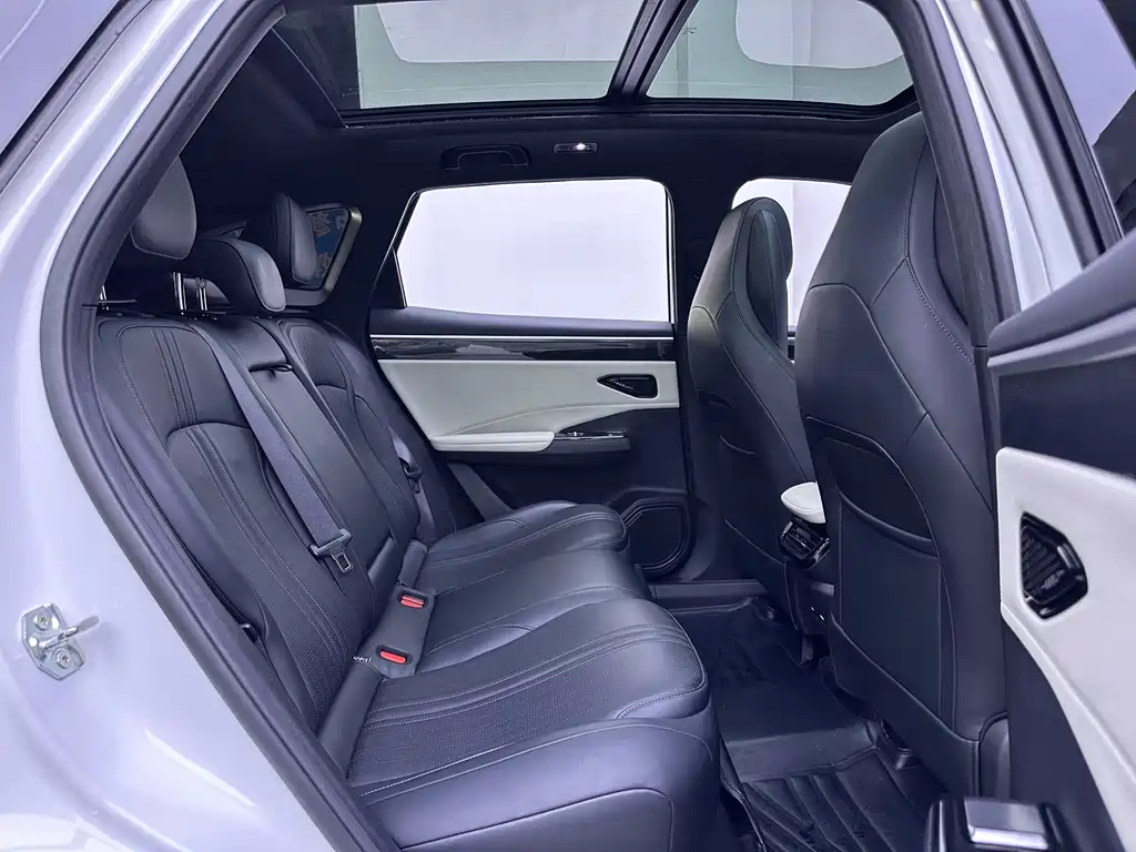 Geely Galaxy L7 2023 — фото 13