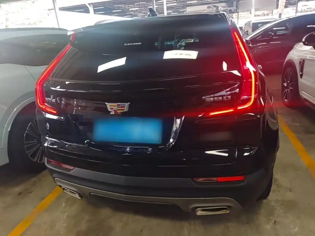 Cadillac XT4 2021 — фото 6