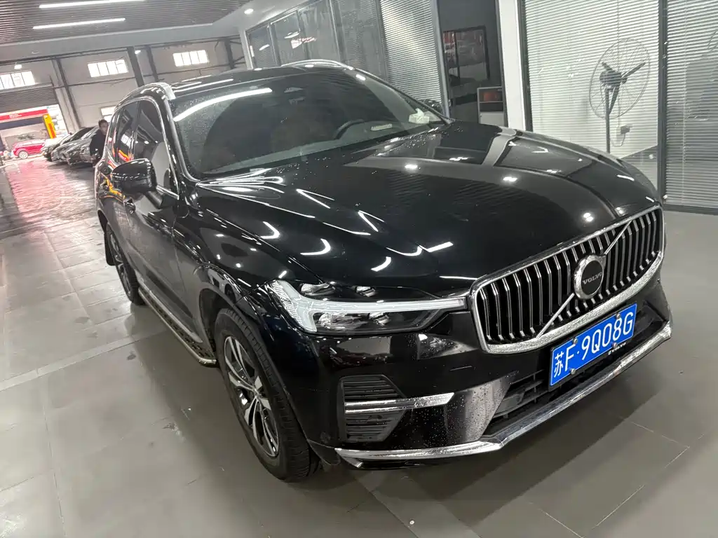 Volvo XC60 2022 — фото 3