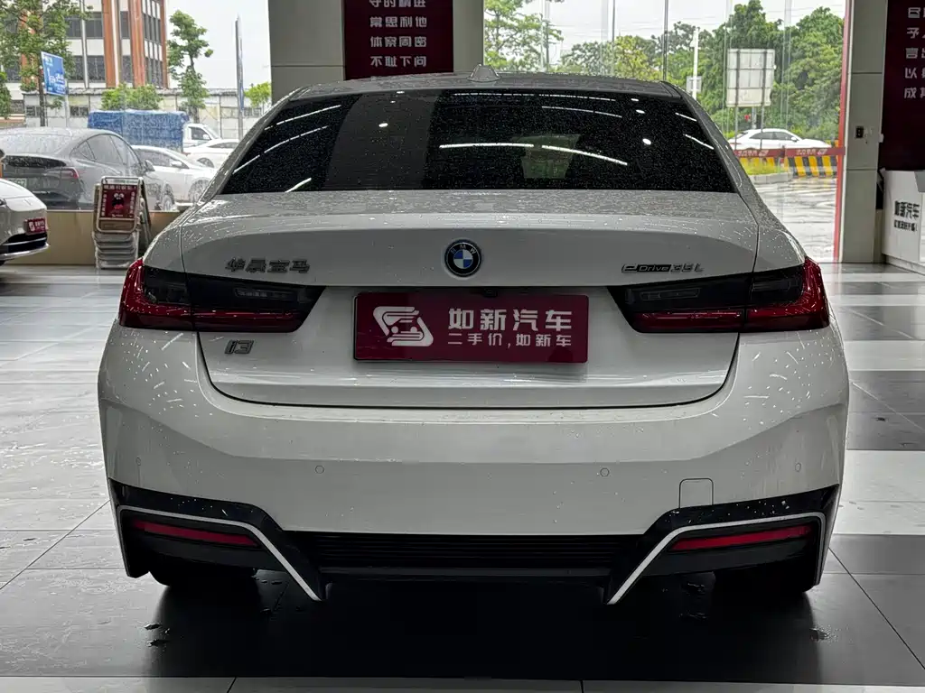 BMW i3 2022