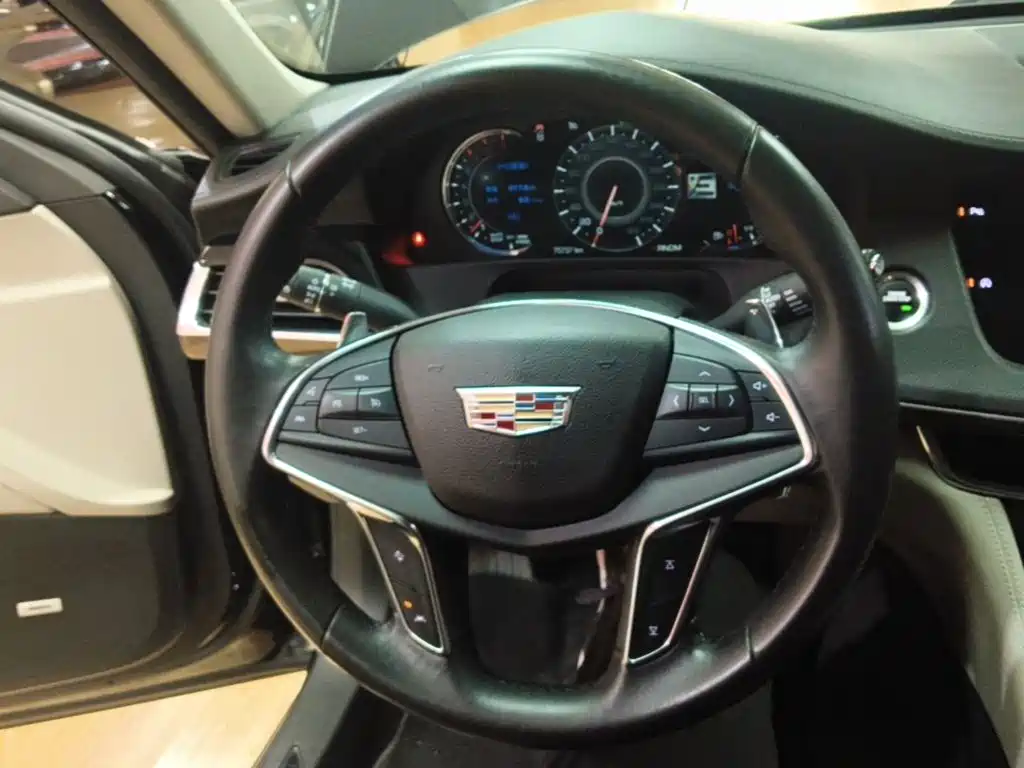 Cadillac CT6 2016 — фото 11