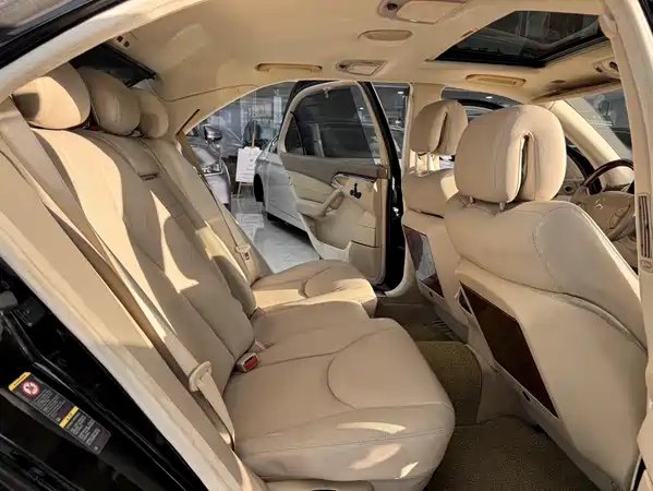Mercedes-Benz S-Class 2004