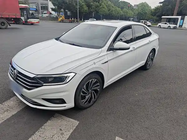 Volkswagen Sagitar 2021
