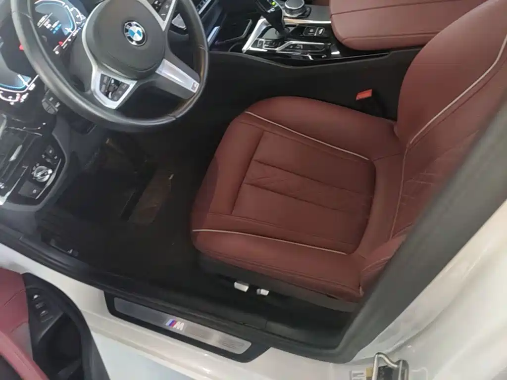 BMW 5 Series New Energy 2021 — фото 15