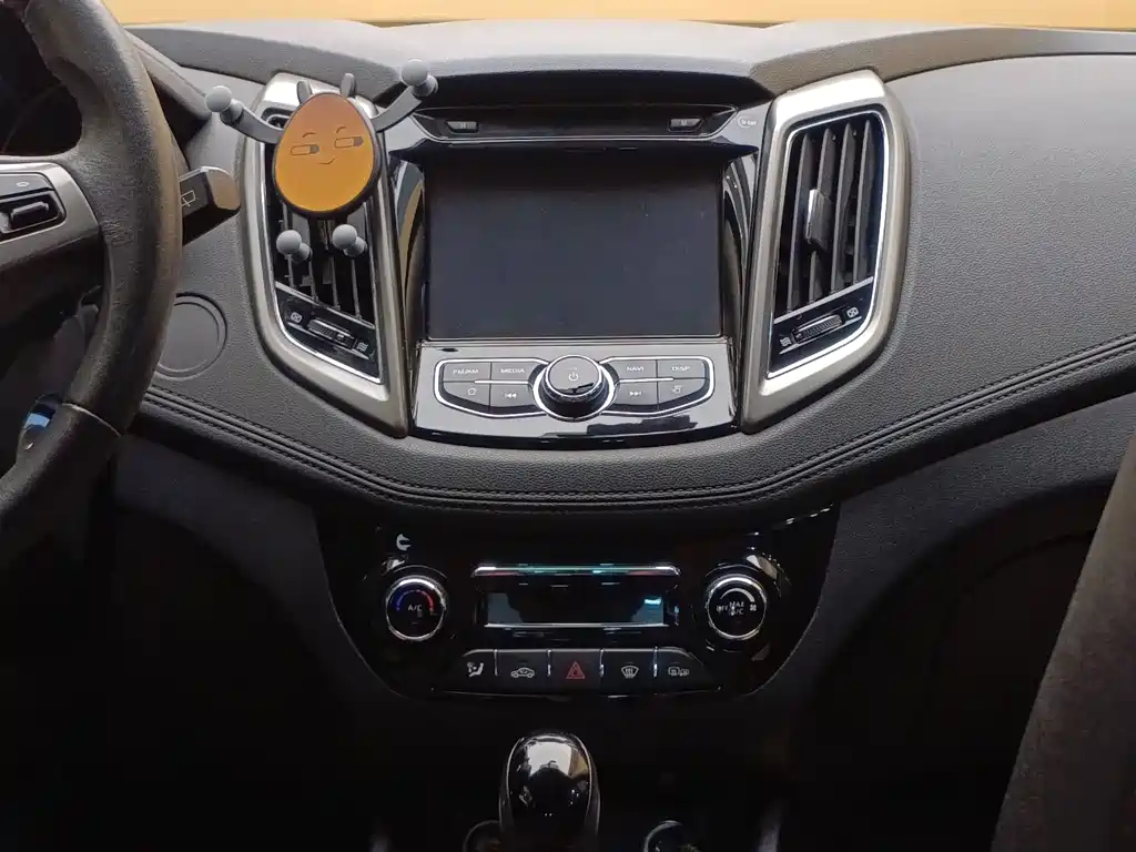 Changan Eado XT 2016 — фото 18