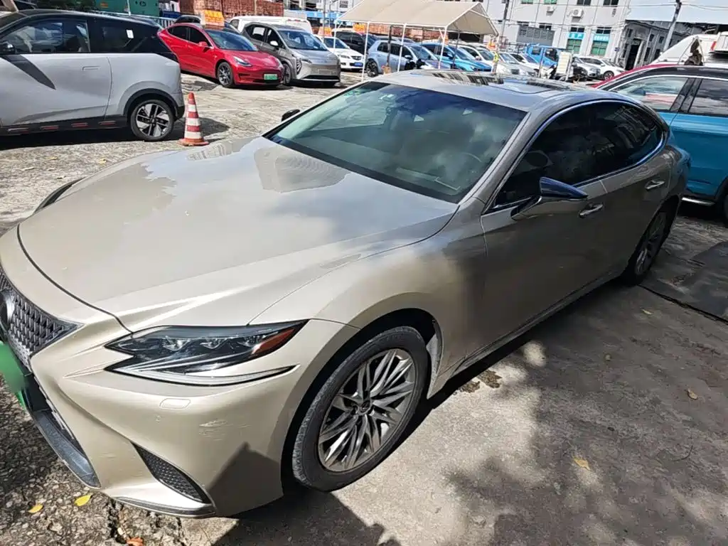 Lexus LS 2018 — фото 2