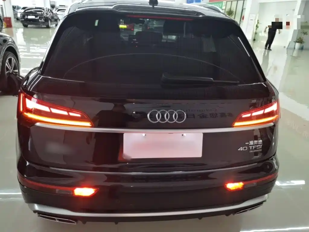 Audi Q5L 2021 — фото 6