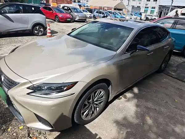 Lexus LS 2018