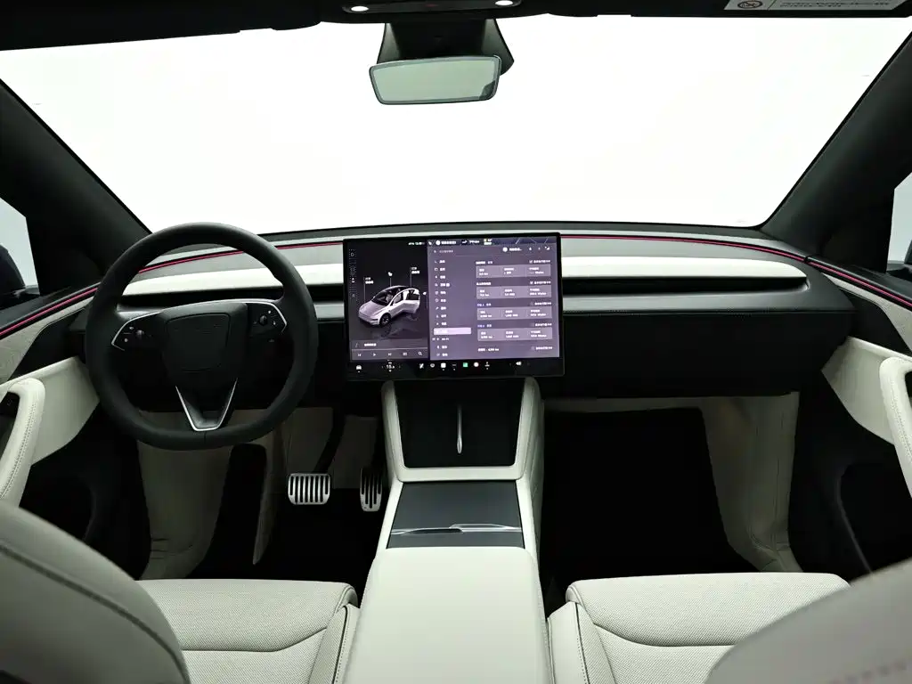 Tesla Model Y L 2026 — фото 13