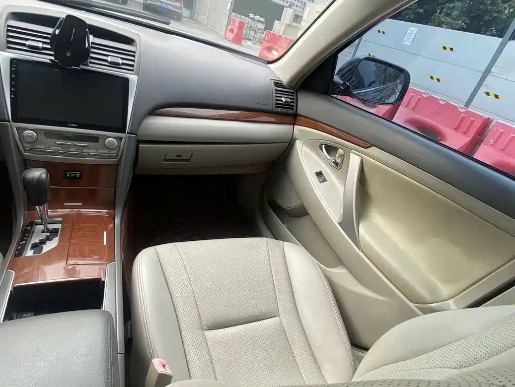 Toyota Camry 2013 — фото 19