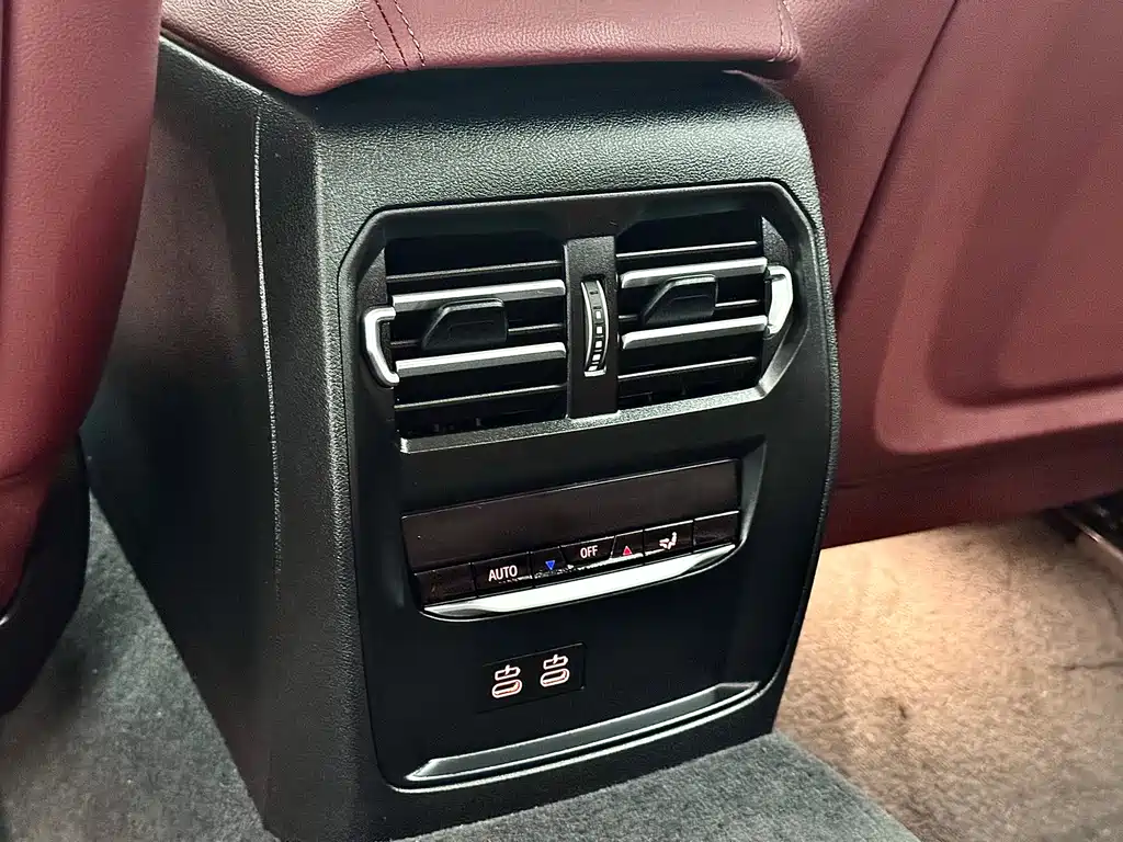 BMW i3 2025 — фото 17
