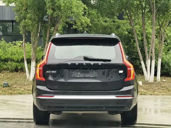 Volvo XC90 Plug-In Hybrid 2023