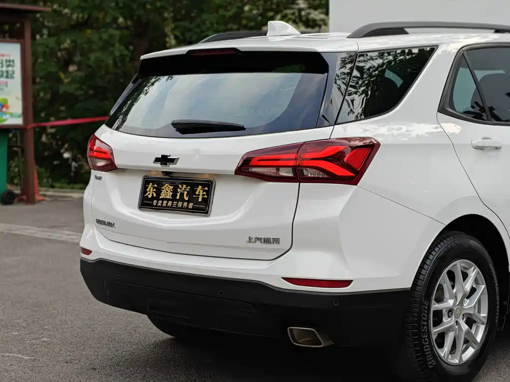 Chevrolet Equinox 2023 — фото 10