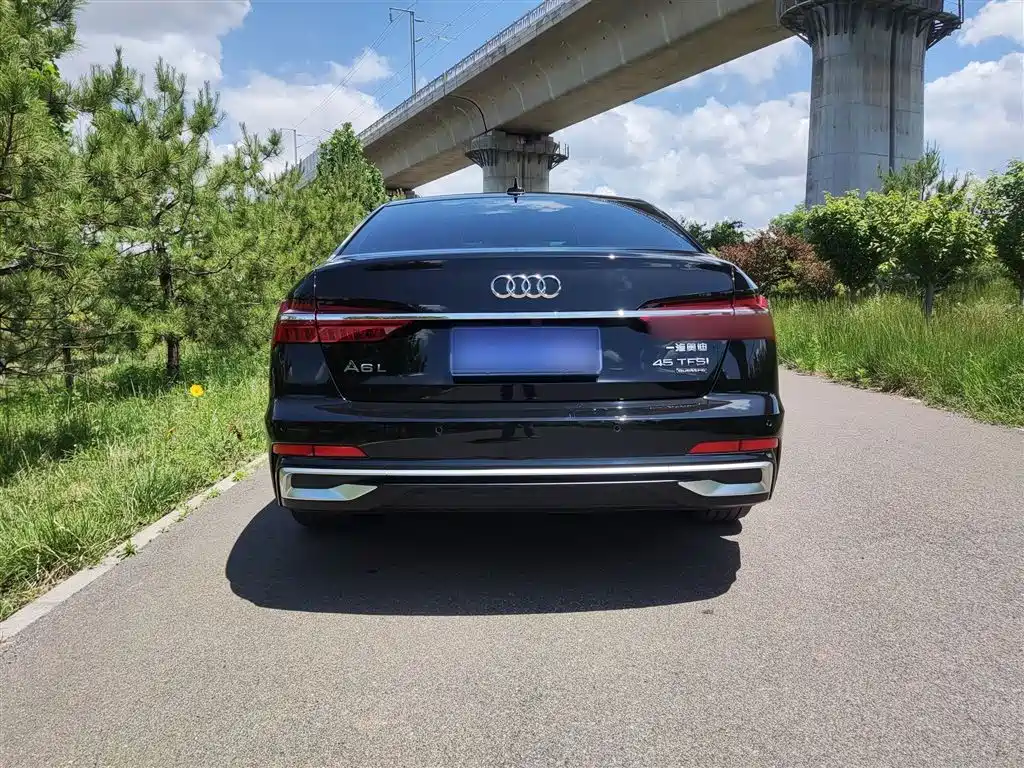 Audi A6L 2023 — фото 11