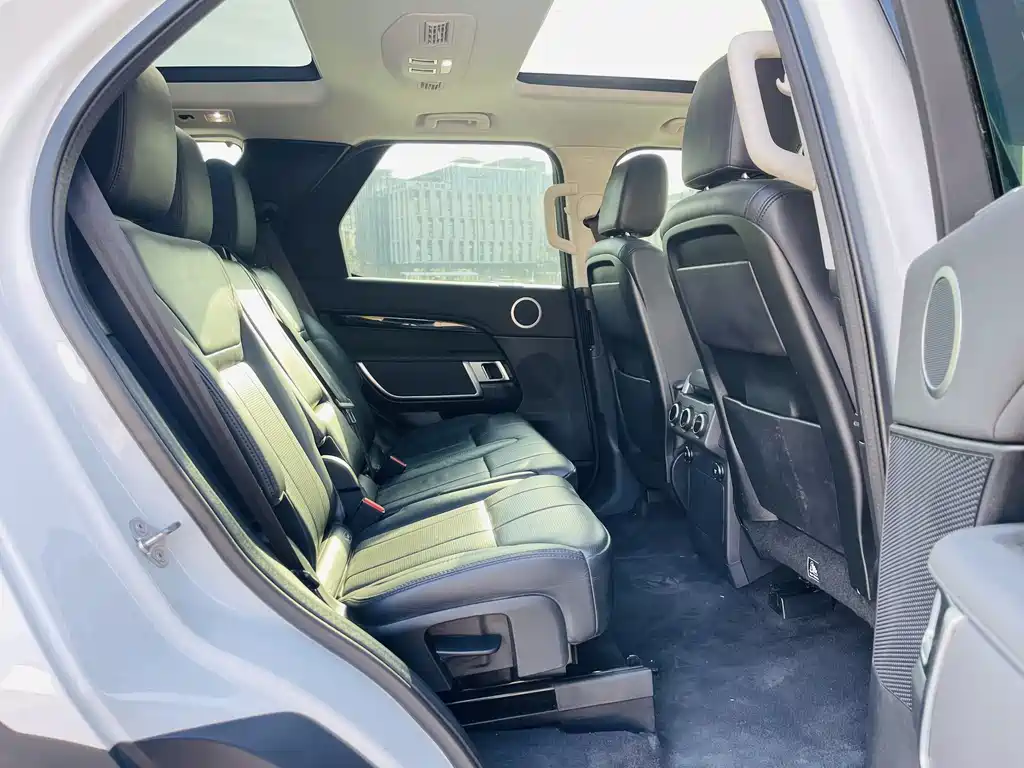 Land Rover Discovery 2020 — фото 13