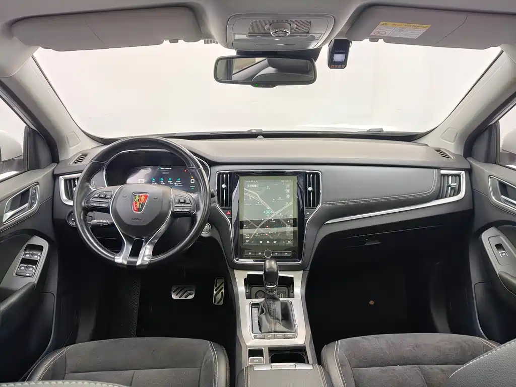 Roewe RX5 New Energy 2017 — фото 14