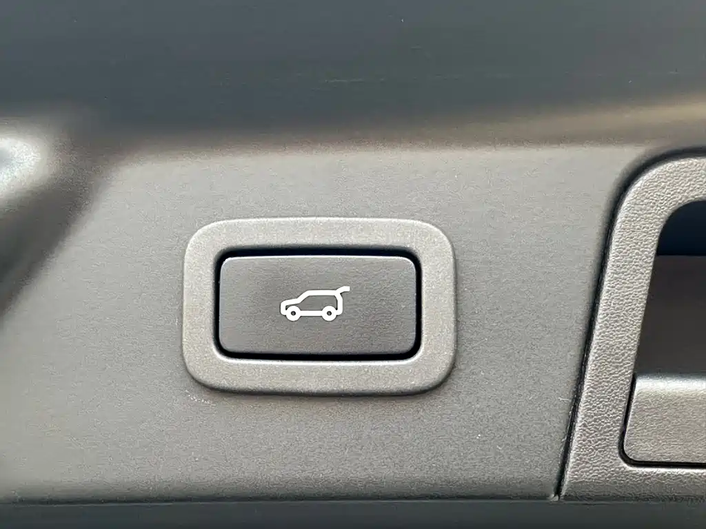 Land Rover Velar 2018 — фото 13