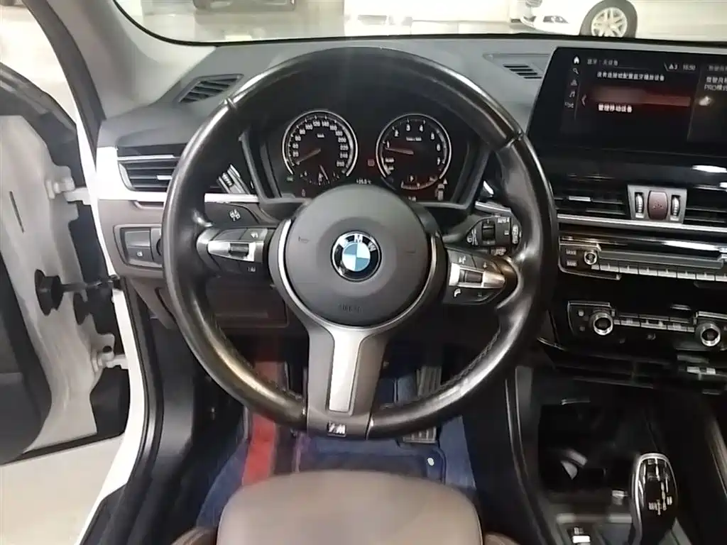 BMW X1 2021 — фото 11