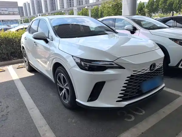 Lexus RX 2025