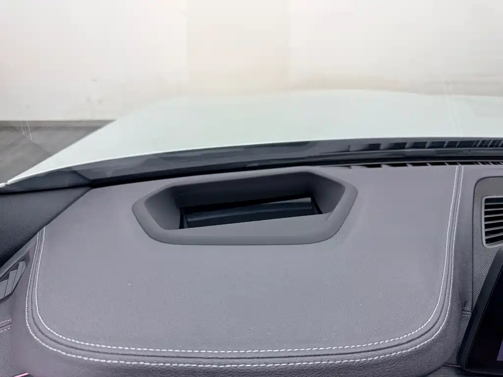 BMW 5 Series 2023 — фото 14