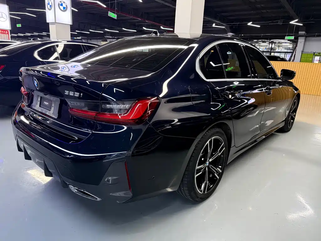 BMW 3 Series 2023 — фото 14
