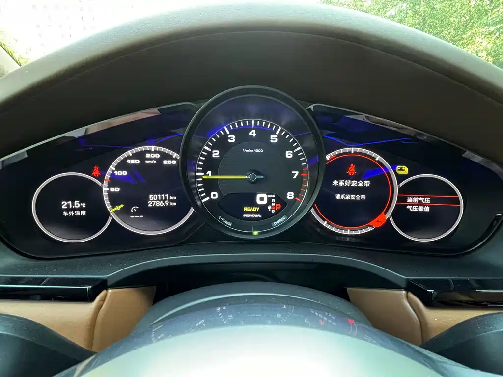 Porsche Cayenne Hybrid 2023 — фото 15
