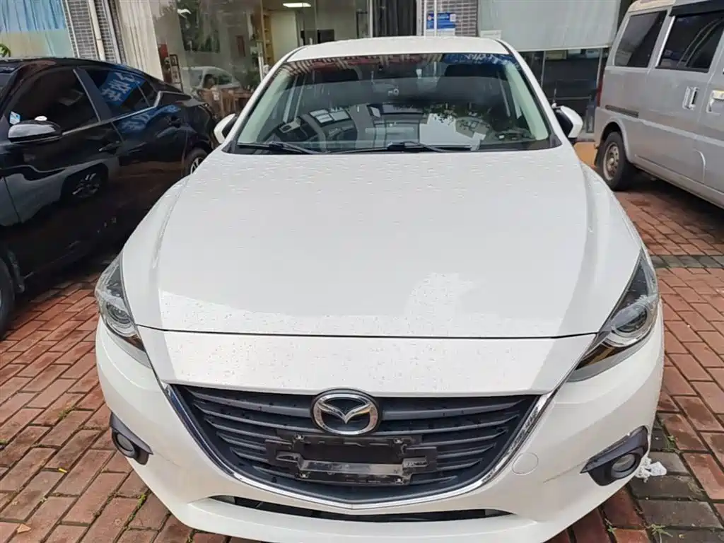 Mazda 3 Axela 2016 — фото 3