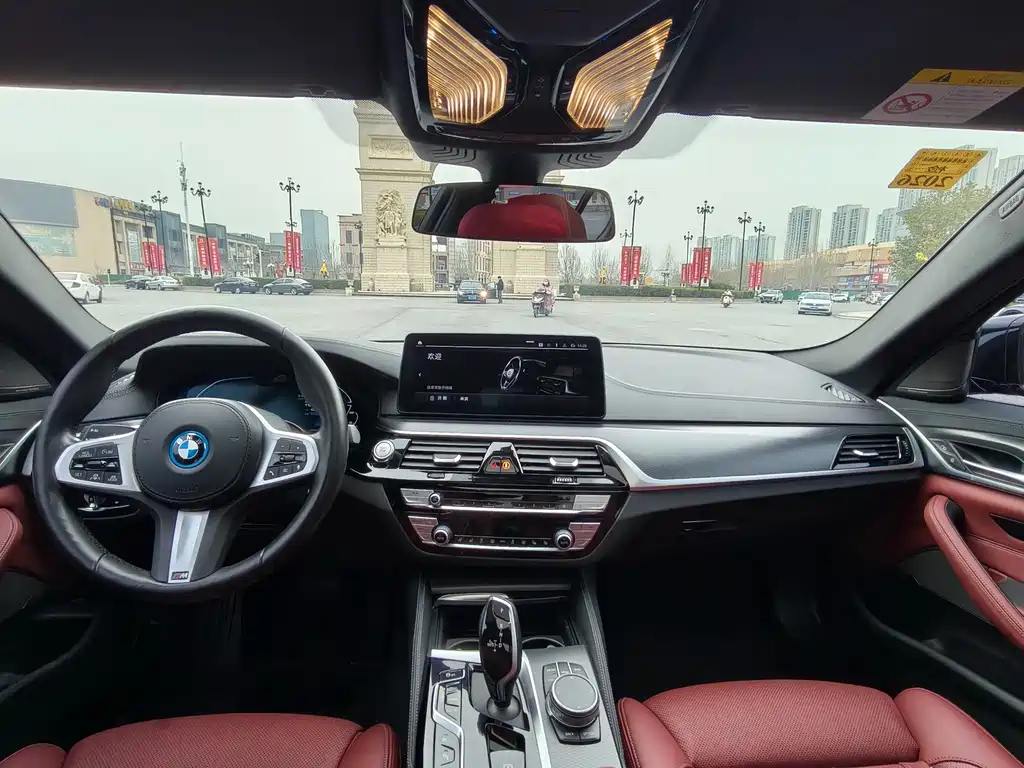 BMW 5 Series New Energy 2022 — фото 11