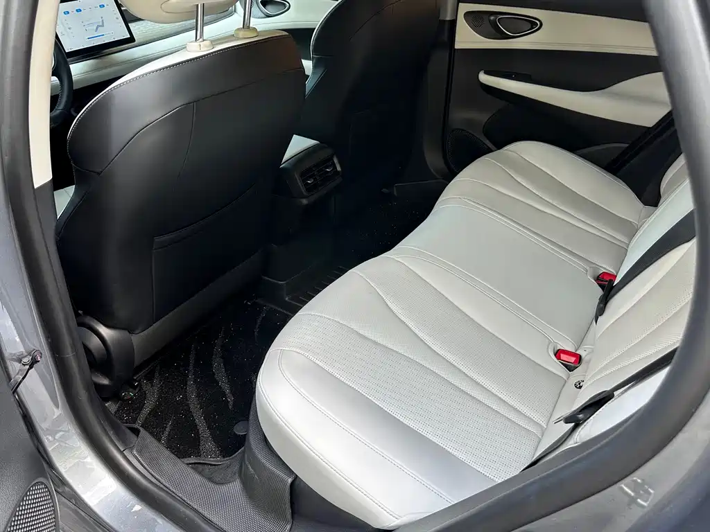 BYD Seal 05 DM-i 2025 — фото 7
