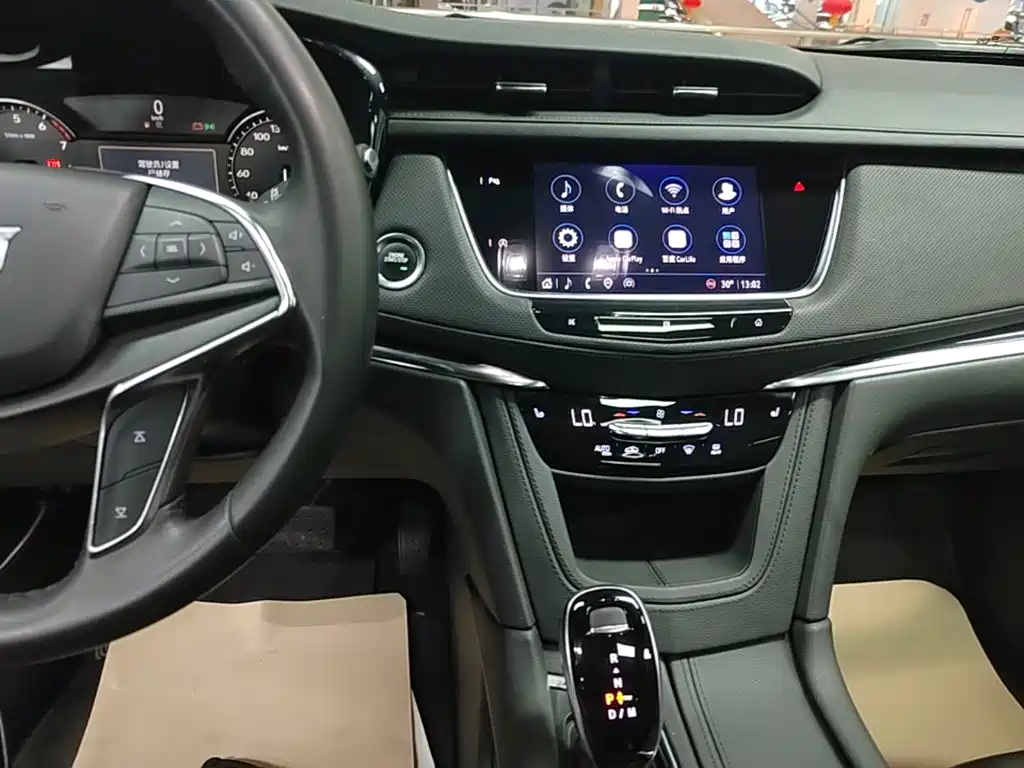 Cadillac XT5 2021 — фото 13