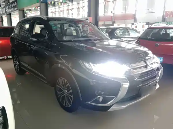 Mitsubishi Outlander 2017