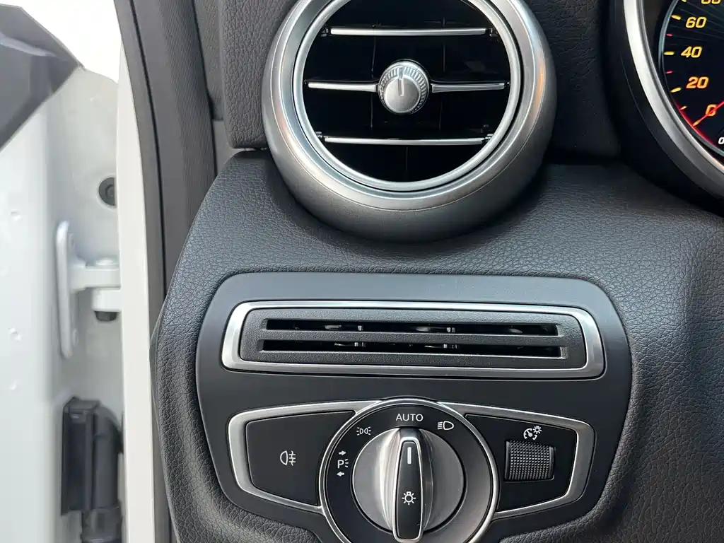 Mercedes-Benz C-Class 2021 — фото 19